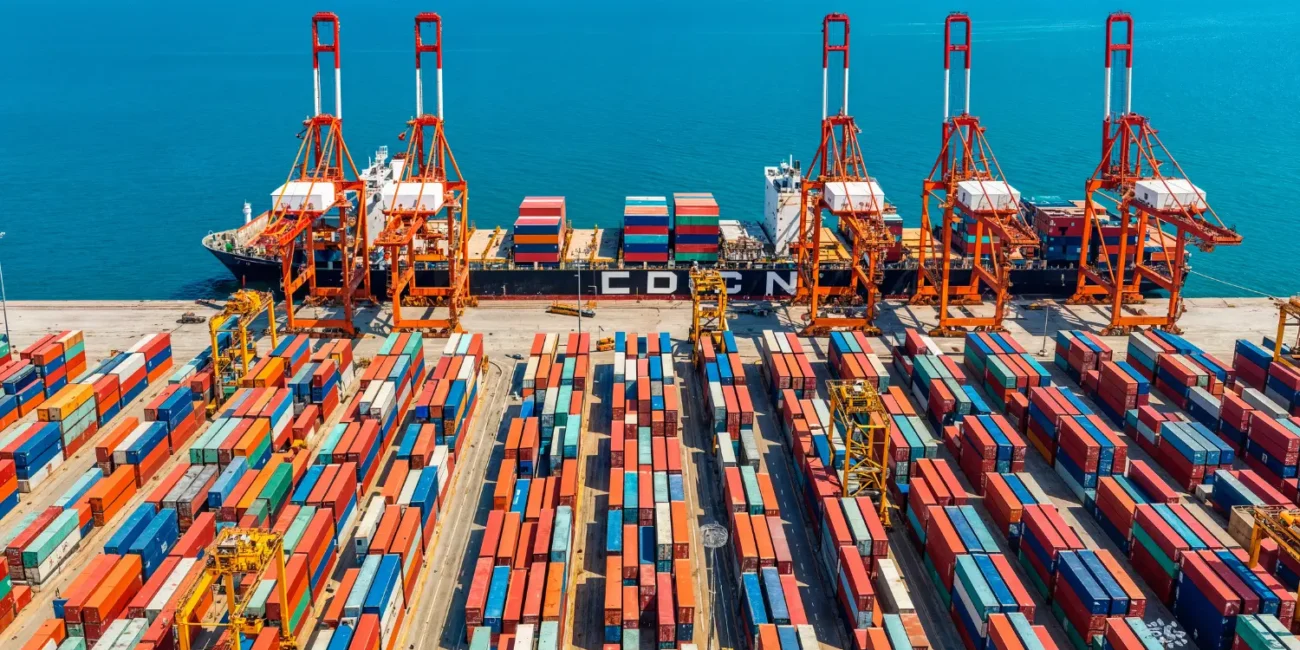 US Tariffs Impact on Shipping Global Supply Chain Risks